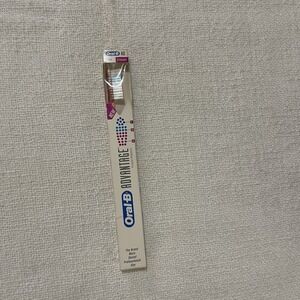 Vintage 1993 Oral-B Advantage Toothbrush Blue 30 Soft Straight Indicator New‎